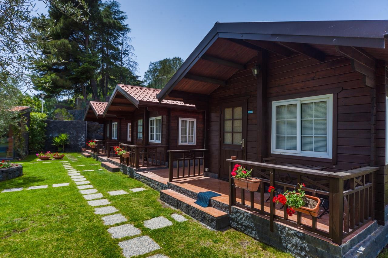 Bed and Breakfast Etna Hut Nicolosi Exterior foto